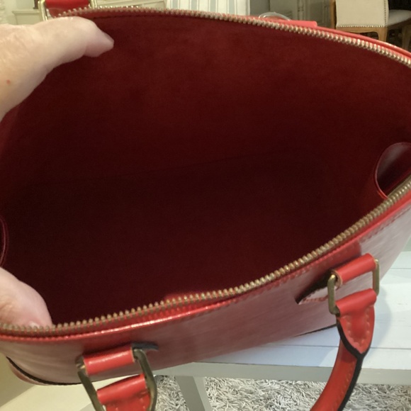 Louis Vuitton Red Epi Alma PM Handbag - Picture 6 of 8